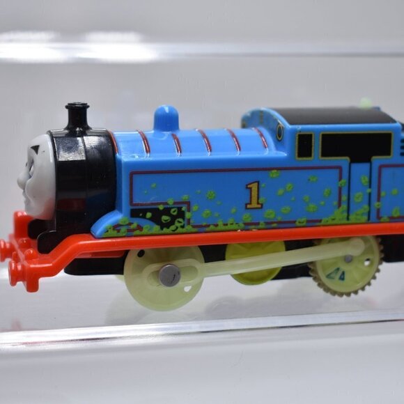 Trackmaster Thomas & Friends #1 2013 Motorized Train Engine Glow in the Dark - Picture 1 of 8